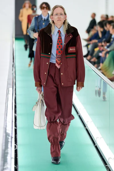 Look 83